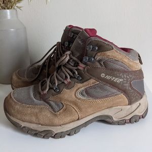 Women's size 6.5 hiking boots